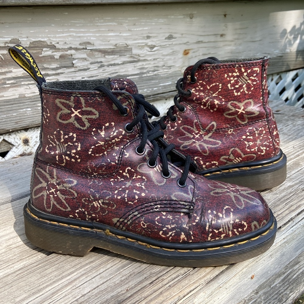 RARE Dr. Martens Made in England Dark Red Flower Print 6-Eye Boot Women's Size 5 - Picture 12 of 13